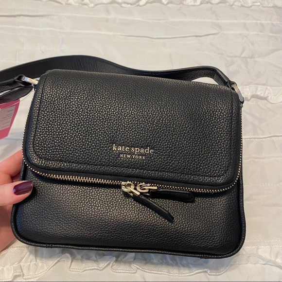 kate spade Handbags - Kate Spade Black Runaround Crossbody